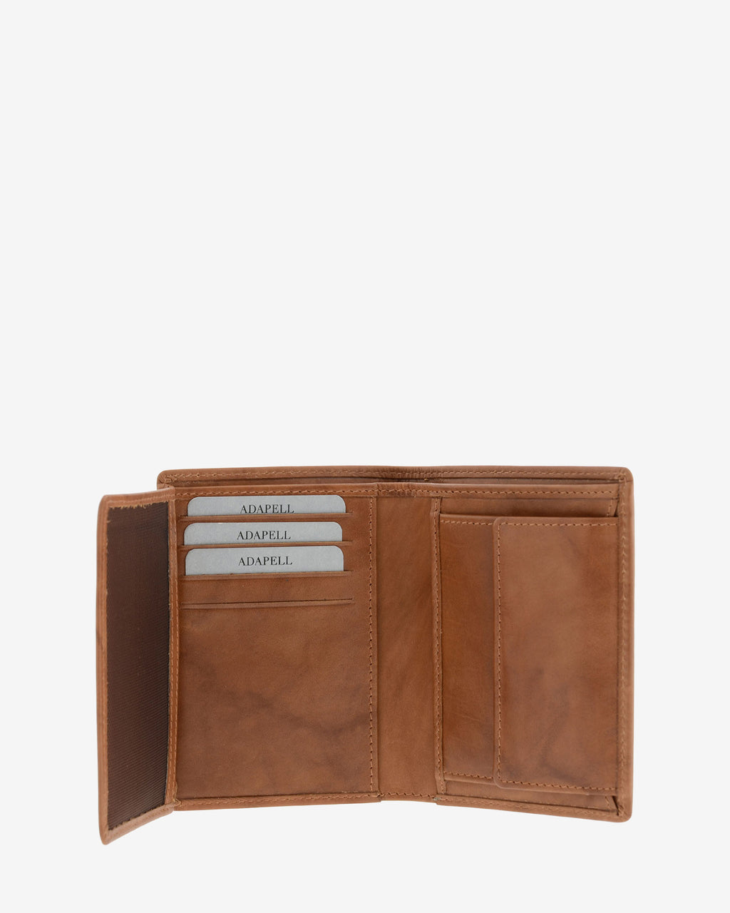 : Interior desplegado de cartera de piel natural color cuero con monedero, ranuras para tarjetas y compartimentos para billetes, ref. 1591-6