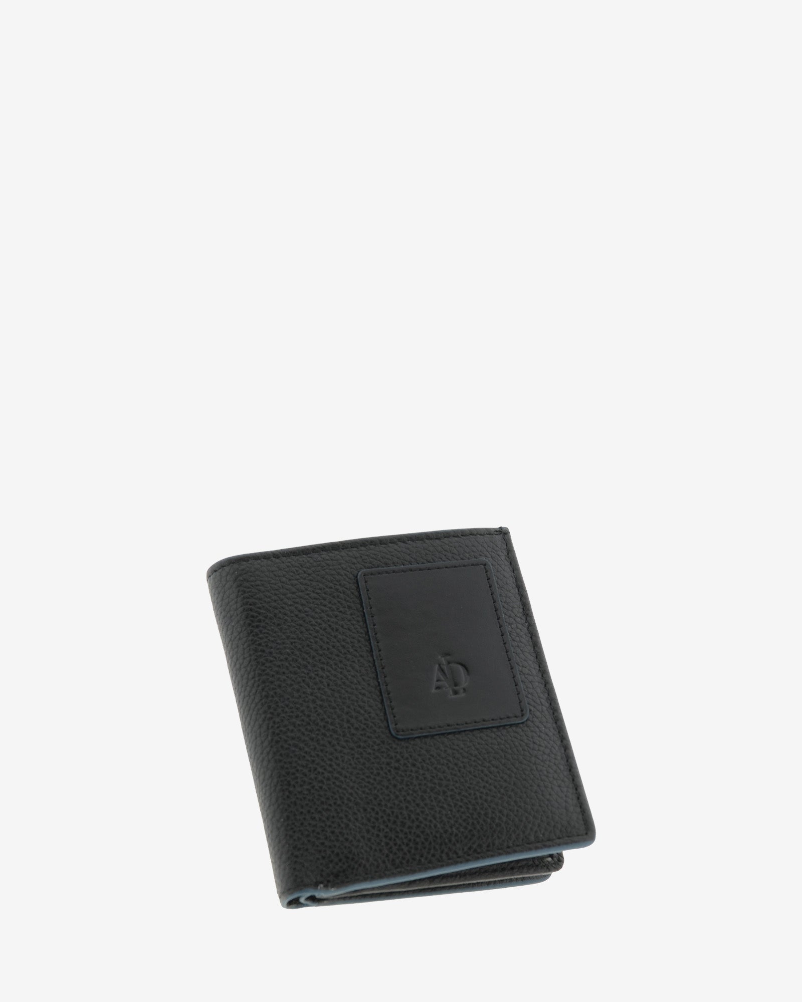 Cartera de piel negra con RFID y monedero cerrada en ángulo, vista frontal con logo, ref. 1661-1