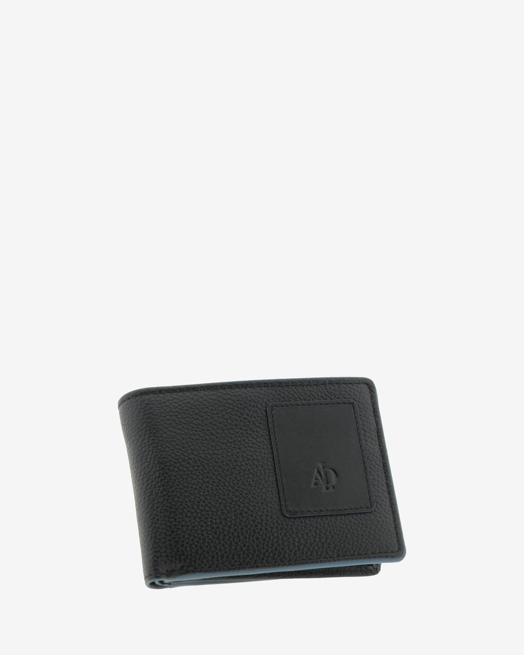 Cartera de piel negra con RFID cerrada en ángulo, vista frontal con detalle de logo, ref. 1663