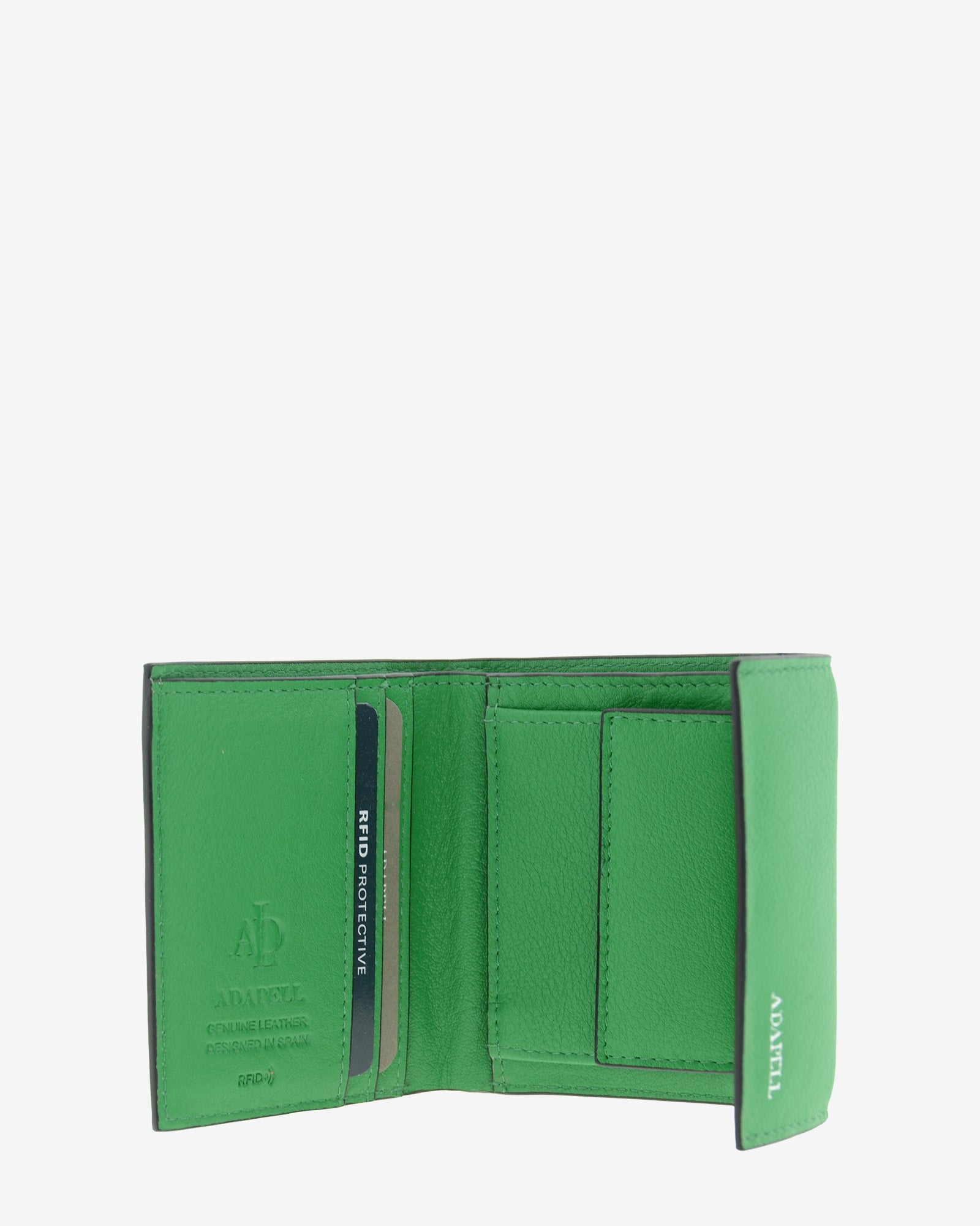 Cartera de piel auténtica ref. 8080-5 en color verde con ribete negro y solapa, de medida pequeña y compacta, con protección de tarjetas RFID de la colección Essenza, vista interior de compartimentos y monedero