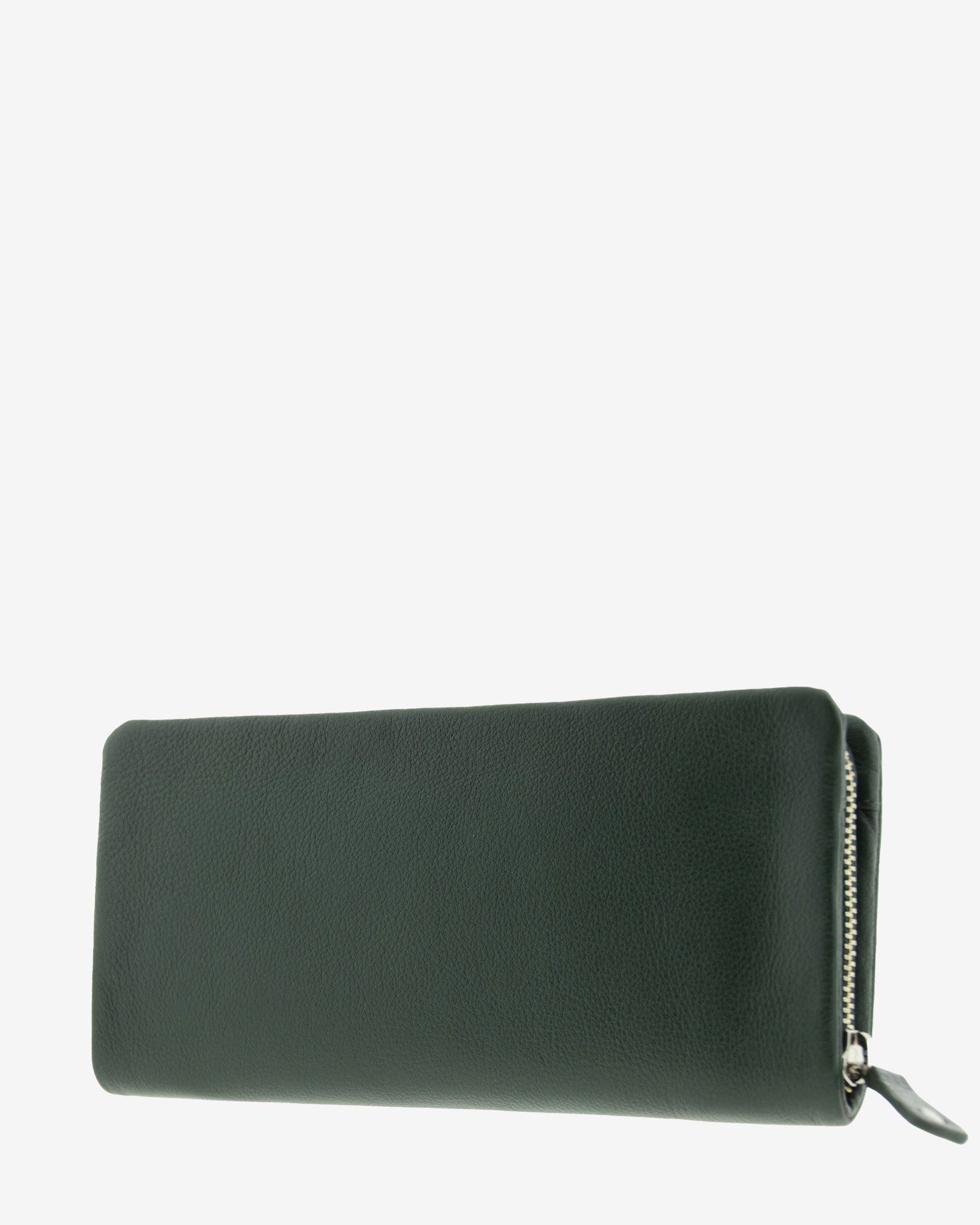 Cartera de mujer grande, compacta con cremallera y compartimento frontal, de piel genuina en color verde oscuro. Ref. 4235-5. Vista diagonal trasera