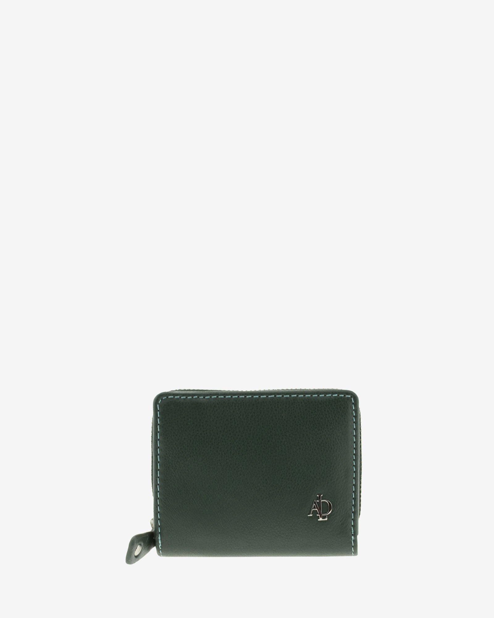 Cartera pequena compacta en piel autentica de color verde, lisa con logo Adapell. Ref. 4238-5. Vista frontal.