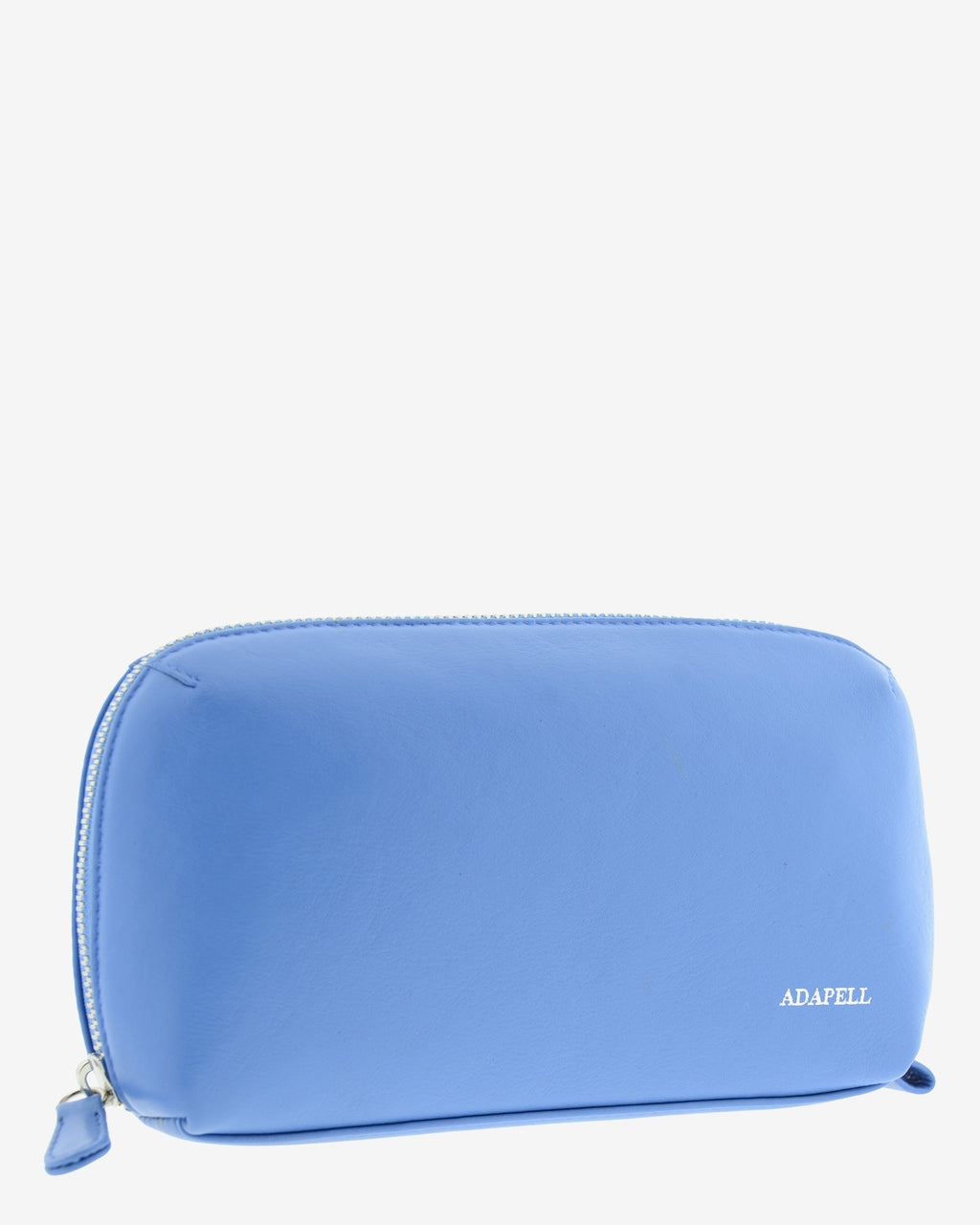 Tech pouch, estuche tecnológico en piel auténtica en color azul, ref. 8085-14,  con RFID y cierre de cremallera, vista diagonal frontal