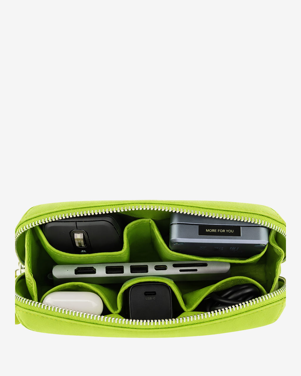 Tech pouch, estuche tecnológico en piel auténtica en color lima, ref. 8085-17,  con RFID y cierre de cremallera, vista interior con accesorios tecnologicos