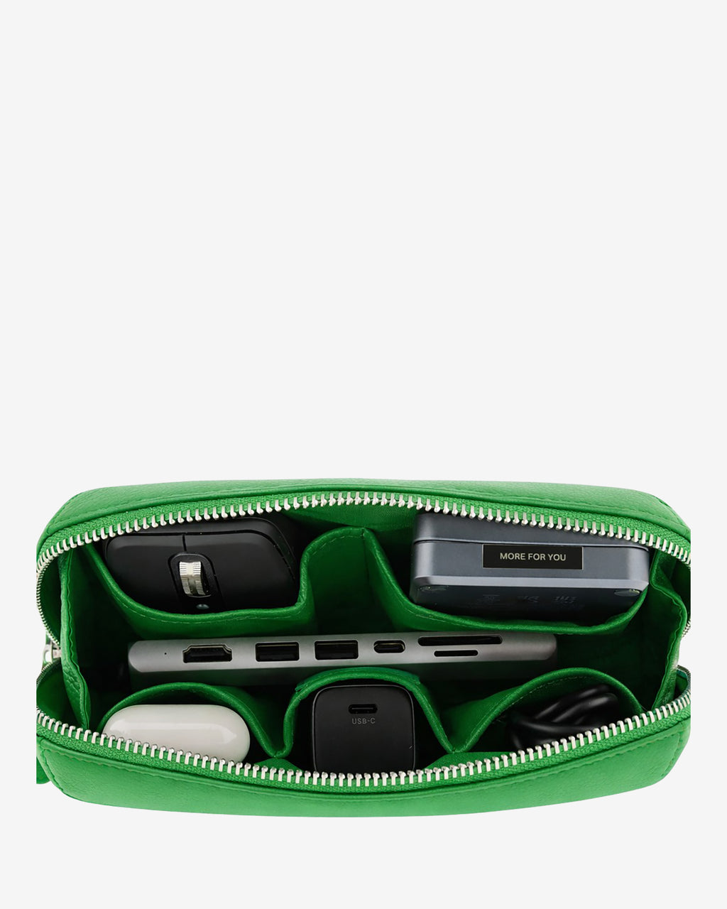 Tech pouch, estuche tecnológico  ref. 8085-5 en piel auténtica en color verde y cierre de cremallera, vista interior con dispositivos electronicos