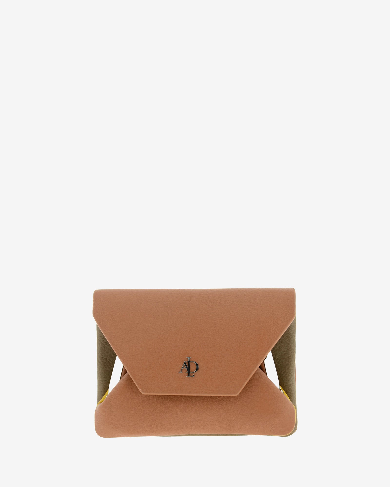 Monedero en piel autentica con boquilla interior, de color marron, lisa con logo Adapell. Ref. 4239-2. Vista frontal.