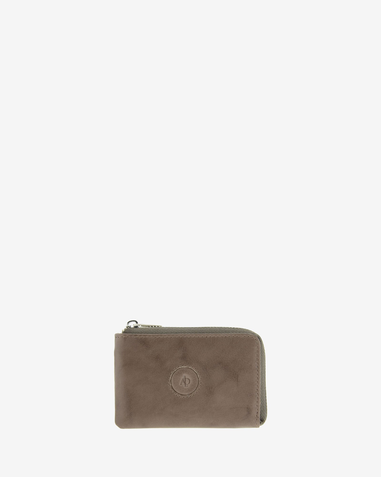 Monedero de piel natural color gris con cremallera superior, logo circular en relieve y pespunte perimetral, ref. 1594-11