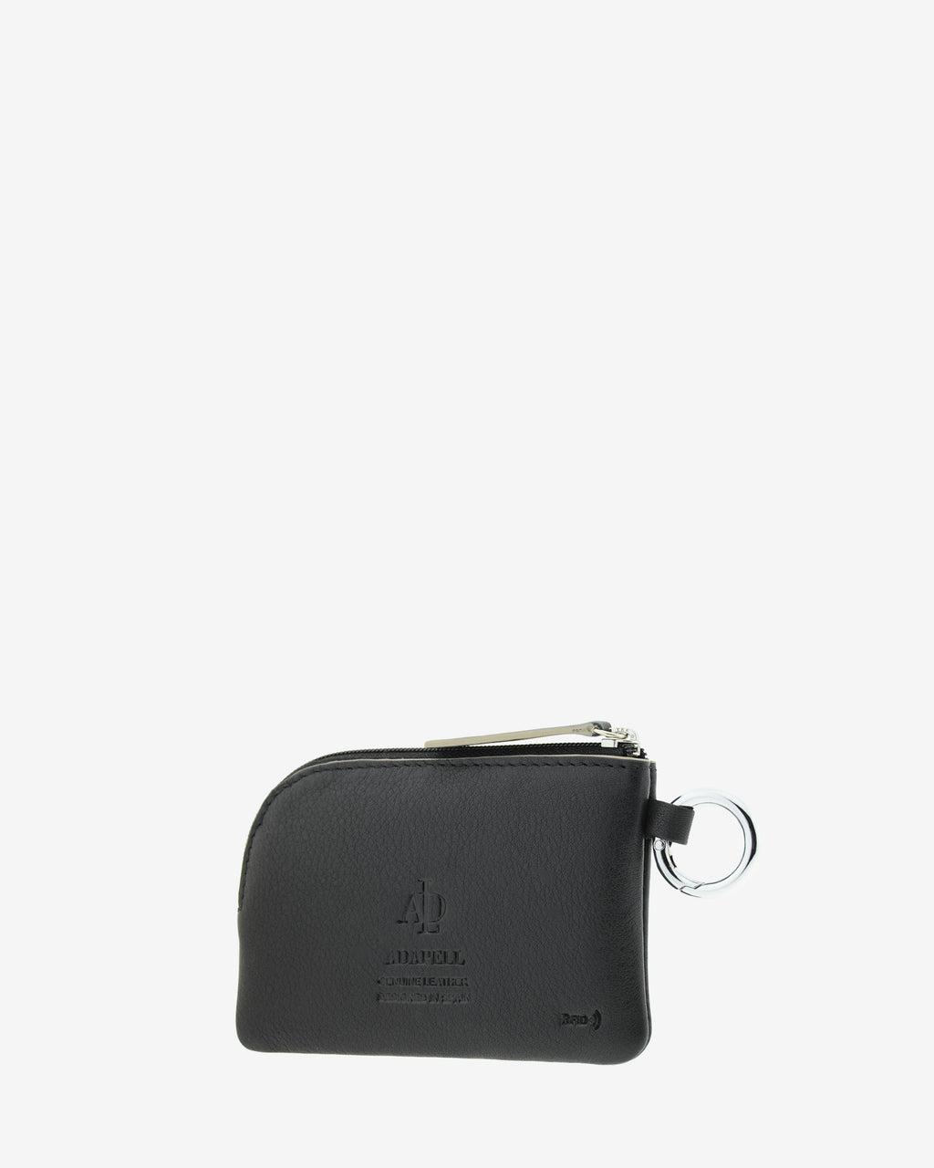 Monedero de piel auténtica ref. 8081-1 en color negro, de medida pequeña y compacta, cierre de cremallera y aro metálico exterior, con protección de tarjetas RFID de la colección Essenza, vista diagonal trasera