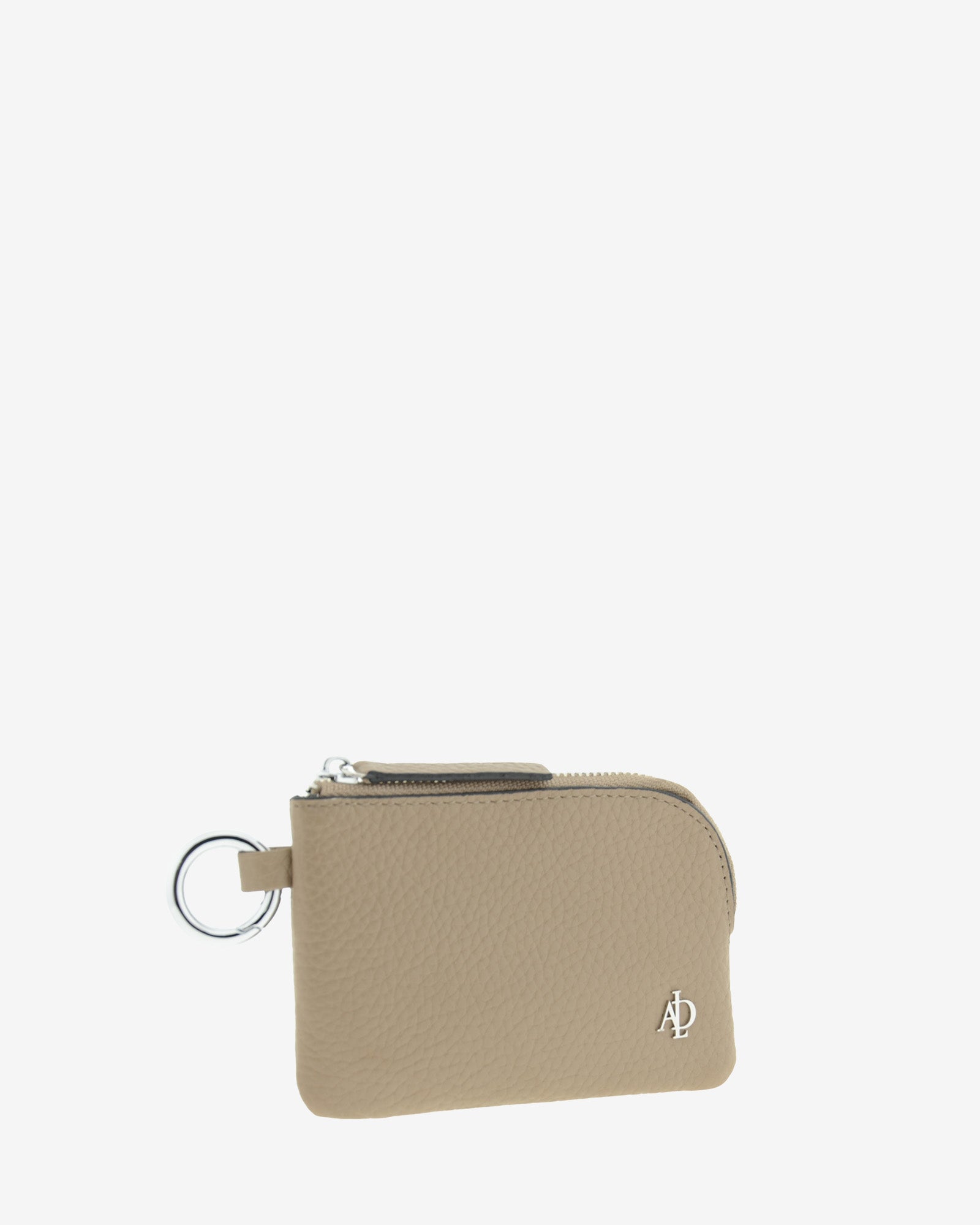 Monedero unisex de piel auténtica granulada de alta calidad, ref. 4258-12 en color topo, con protección de tarjetas RFID y aro para colgar o para llaves, de la colección Nude, vista diagonal frontal