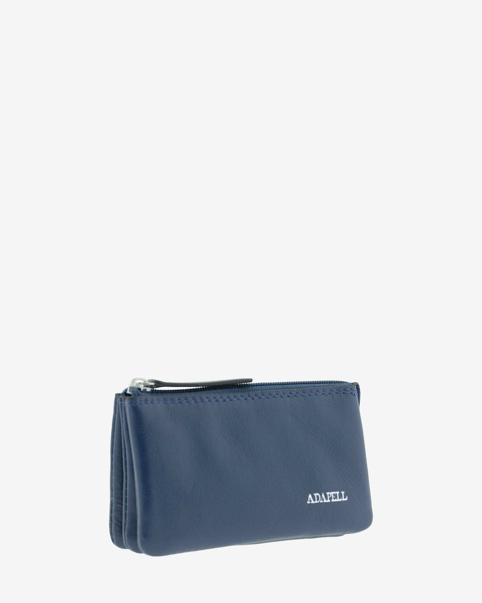 Monedero-tarjetero de piel auténtica ref. 8082-20 en color azul marino con ribete negro, de medida pequeña y compacta, 5 compartimentos interiores, cierre de cremallera y aro metálico interior, con protección de tarjetas RFID de la colección Essenza, vista diagonal frontal 