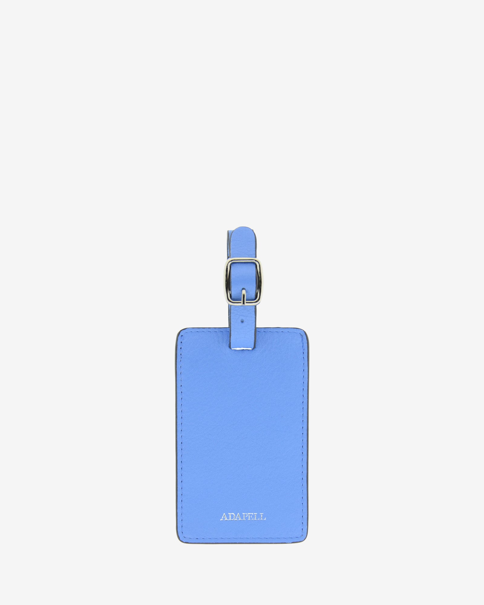 Tag identificador maleta con cierre de hebilla, ref. 8088-14, en piel de color azul y cantos en negro, con logo Adapell, vista frontal